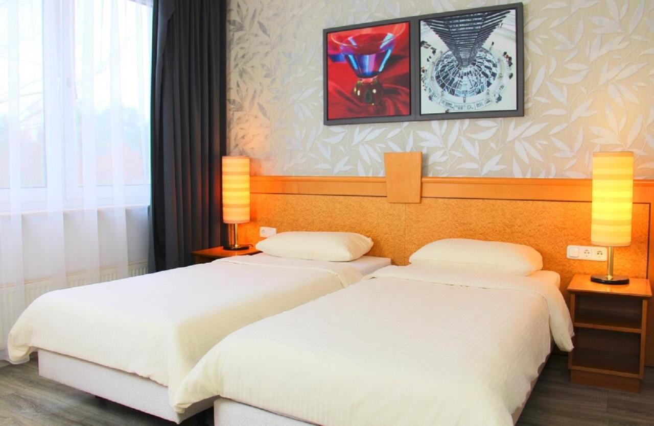 Parkhotel Viktoria เฟลเทน ภายนอก รูปภาพ