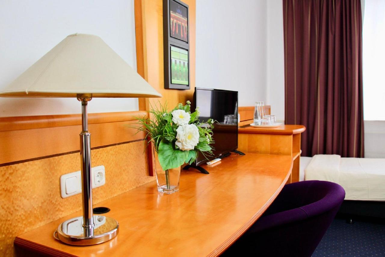 Parkhotel Viktoria เฟลเทน ภายนอก รูปภาพ