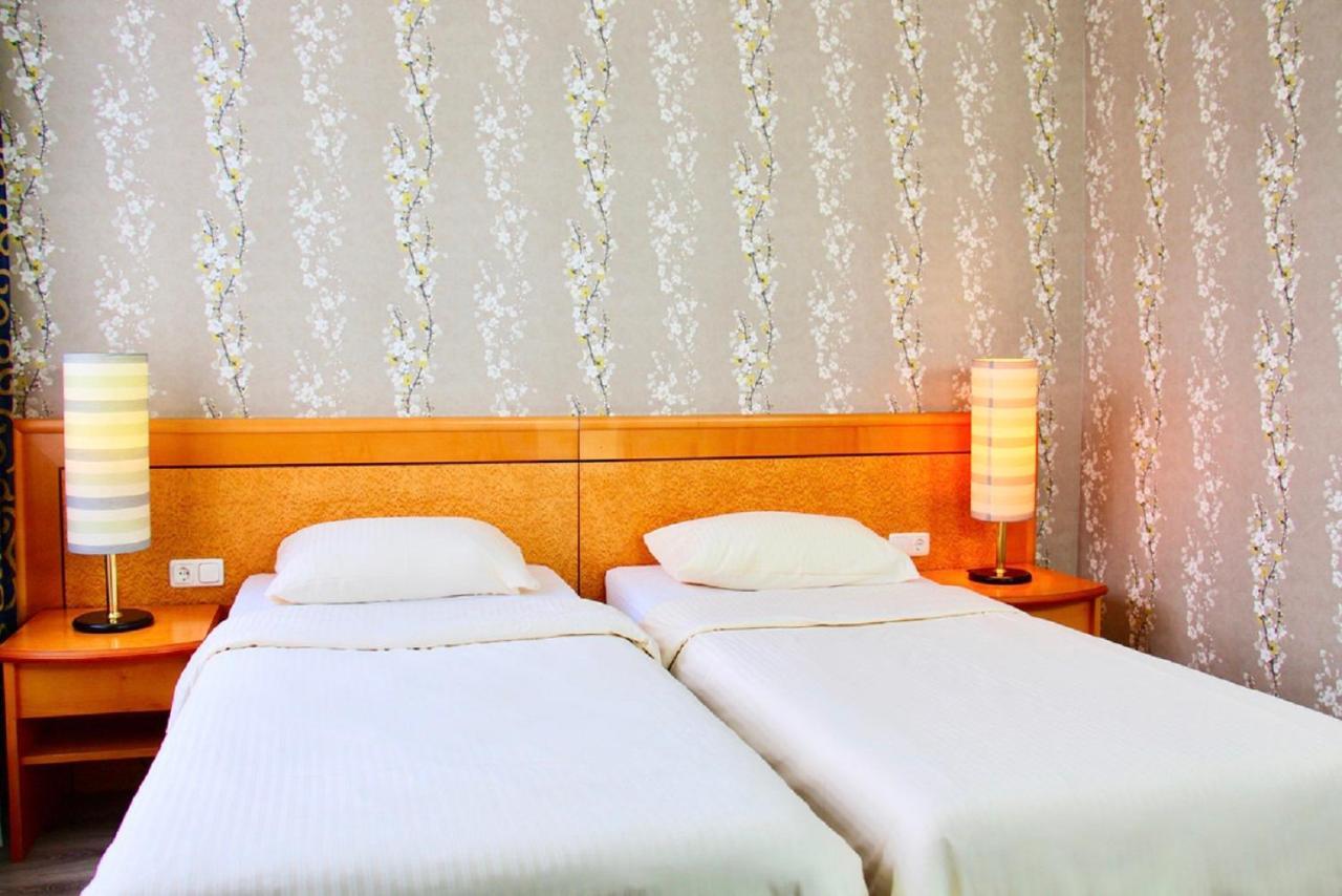 Parkhotel Viktoria เฟลเทน ภายนอก รูปภาพ